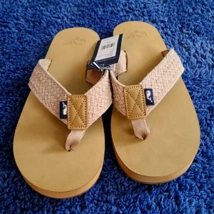 Men's Vineyard Vines Size 10 Flip Flops NWT